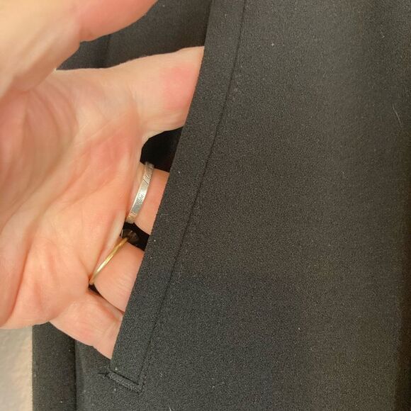 WHBM tapered ankle cuffed full leg crepe w/drawstring waist & pockets - Picture 8 of 13